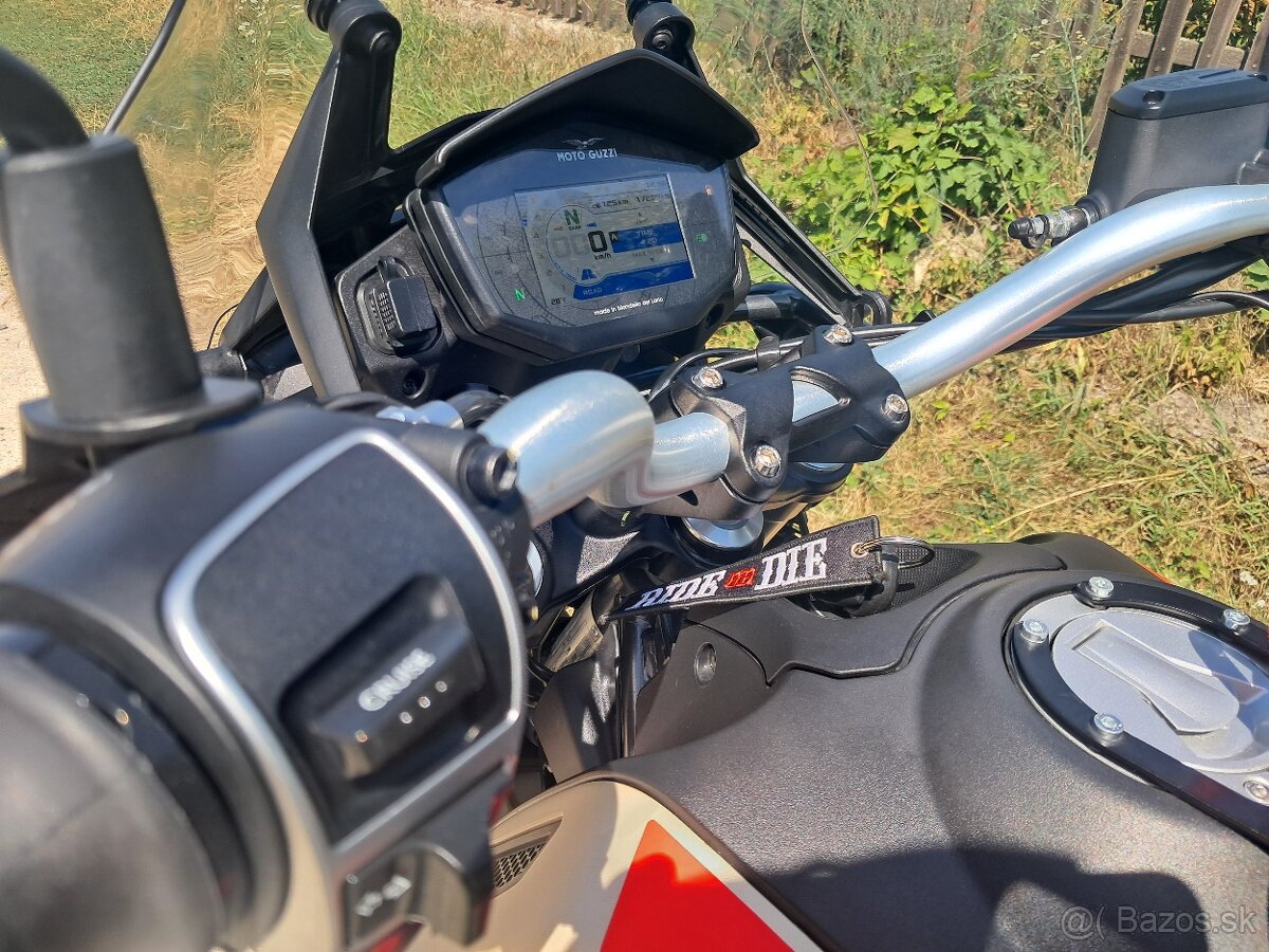 Moto Guzzi V 85 TT Travel abs - 15