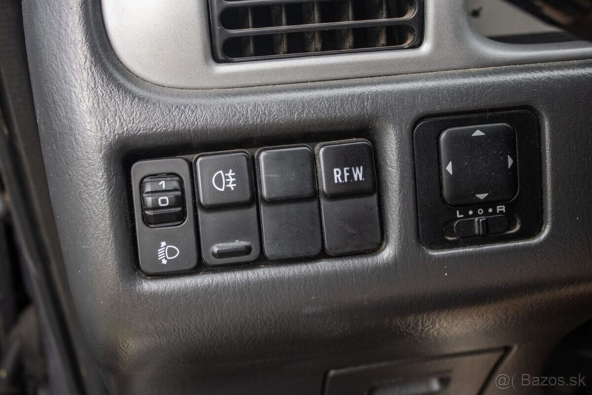 Mazda B2500 FK 2006 MT/5 80kW - 15
