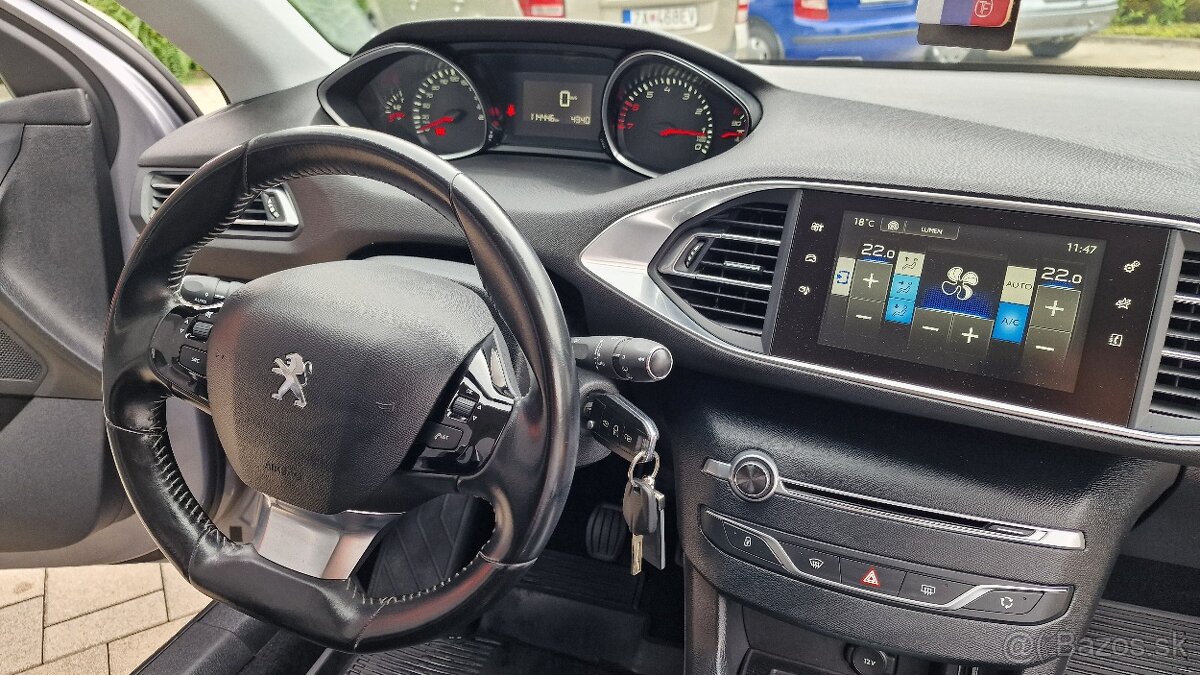 Peugeot 308 sw 1.2i 2015 111.000km - 15