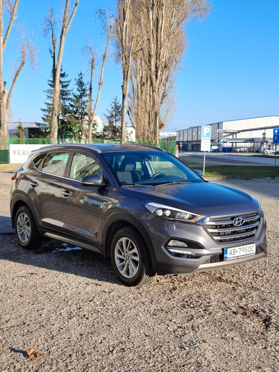 Hyundai Tucson 1.6 benzin 97kw - 15