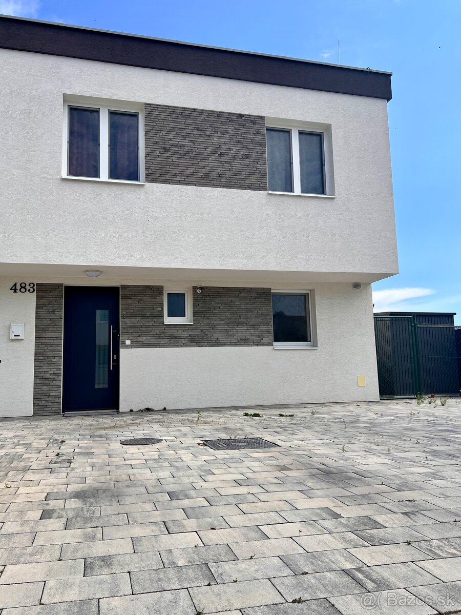 ZNÍŽENÁ CENA Predaj 4 izbový rodinný dom nedaleko Piešťan - 15