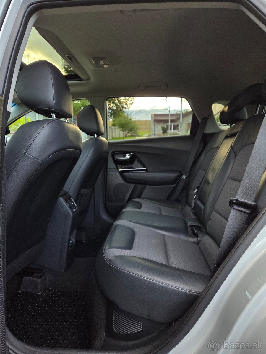 Kia Niro 1.6 GDI Automat - 15