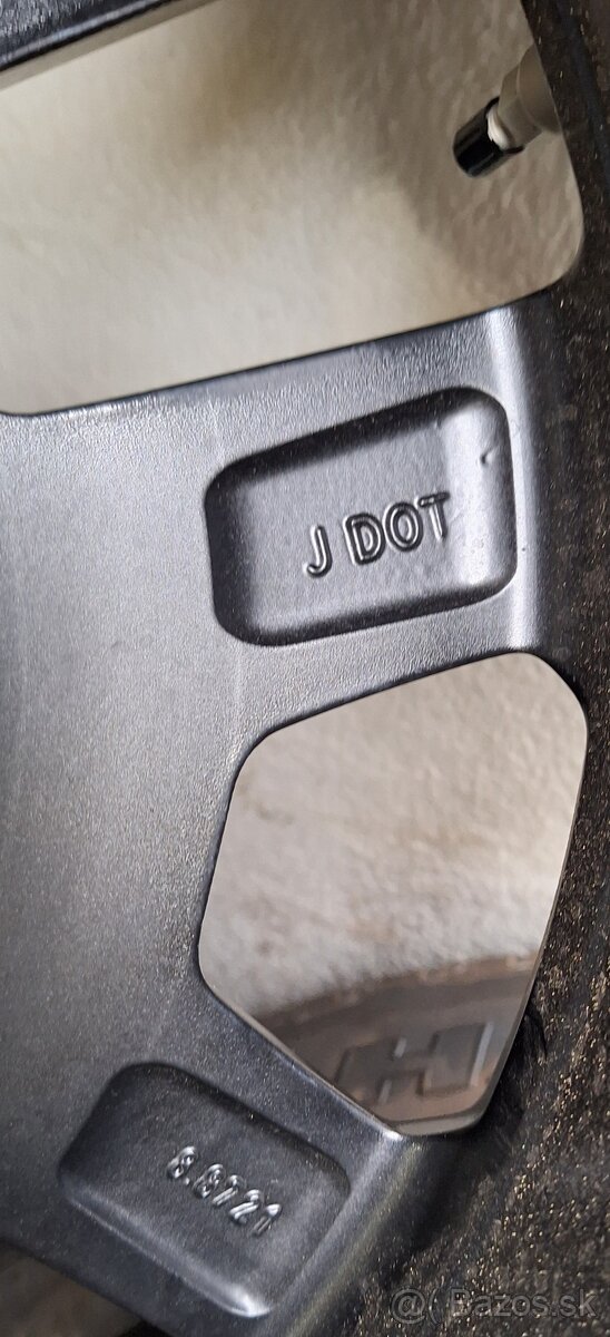 alu kolesá TOYOTA HILUX - 15