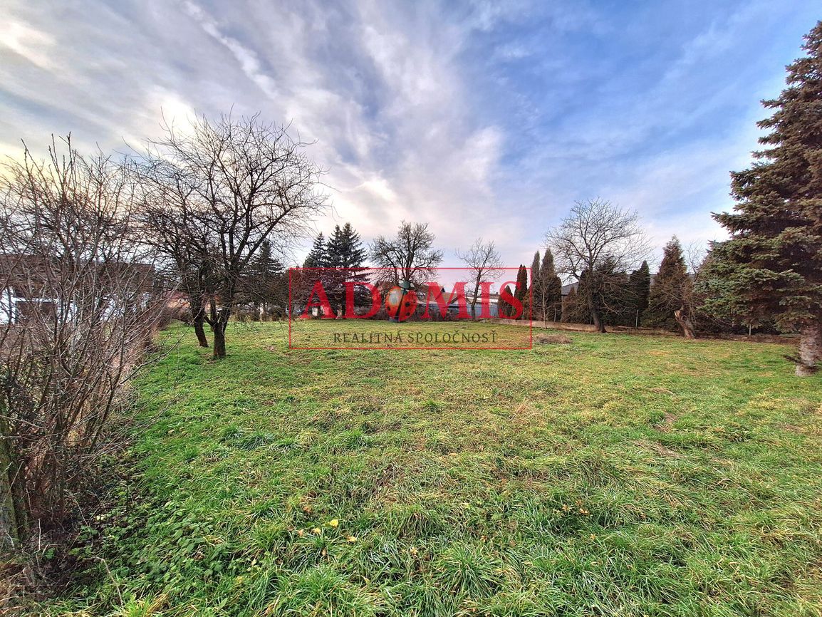 ADOMIS - predáme stavebný pozemok na rodinné domy 1573m2, No - 15
