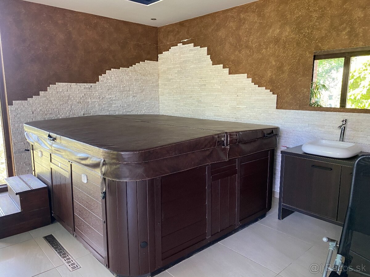 Na predaj štýlový dom s wellnessom v centre Pozby. - 15