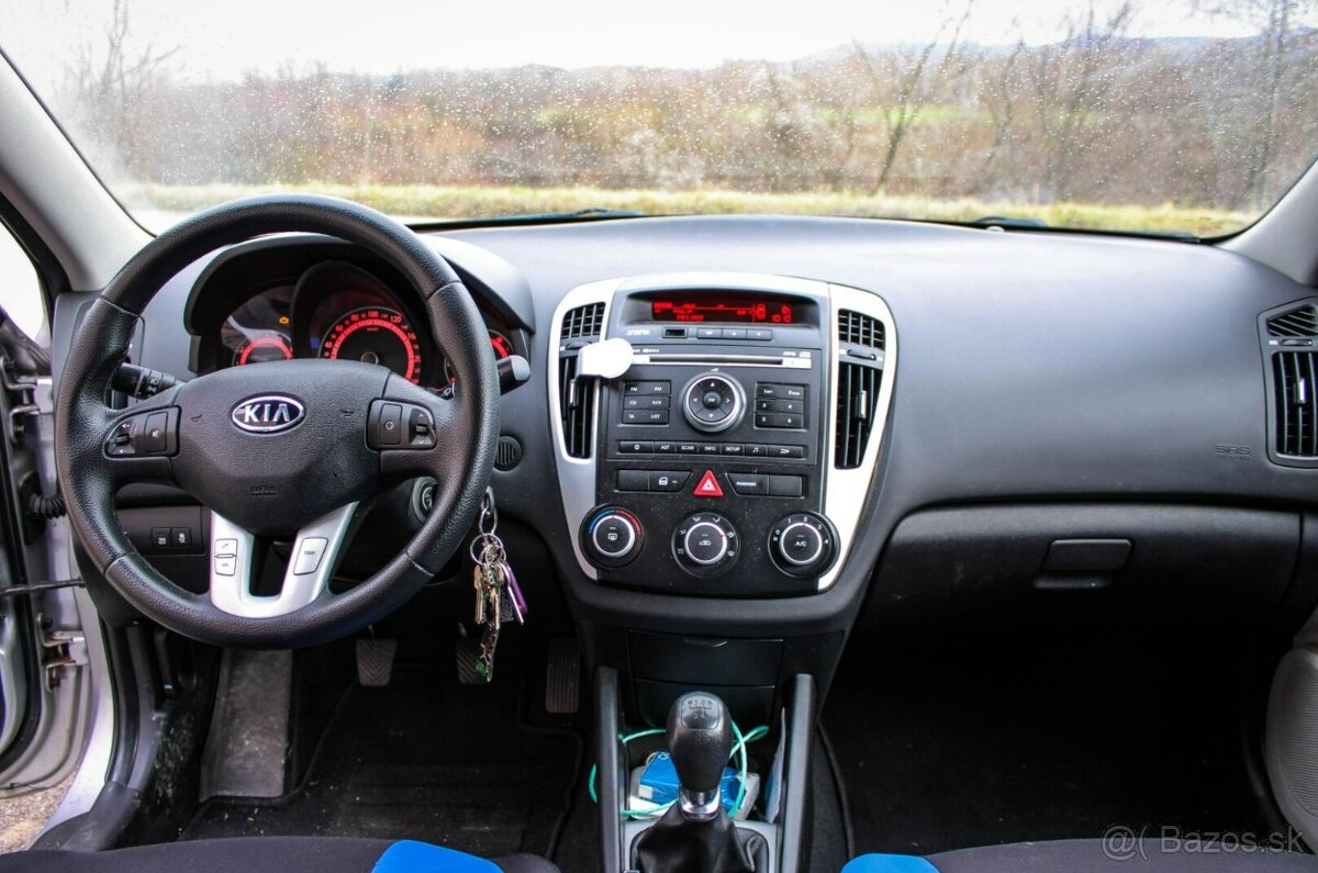 Kia Cee´d SW 1.4 CVVT 16V LX - 15