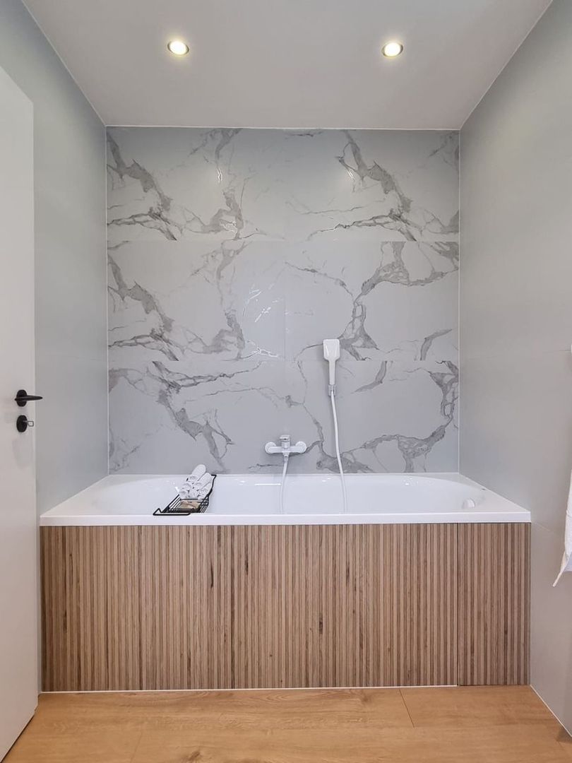 PRENÁJOM – EXKLUZÍVNY, NADŠTANDARDNÝ 2-IZBOVÝ BYT (71 m²) V - 15