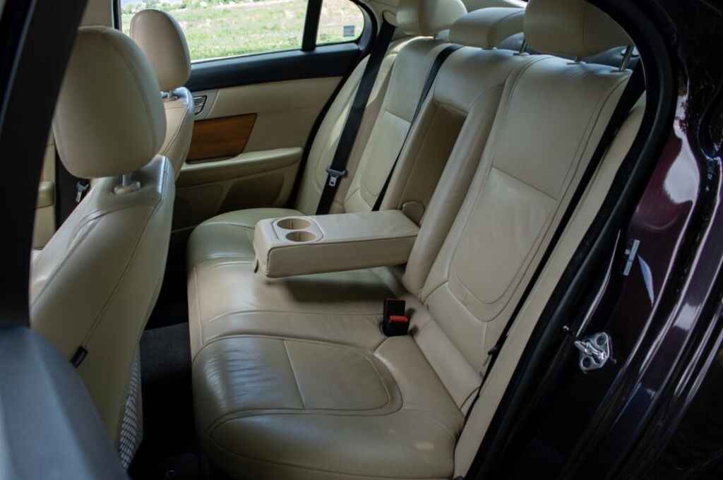 Jaguar XF 2.2D Premium Luxury - 15