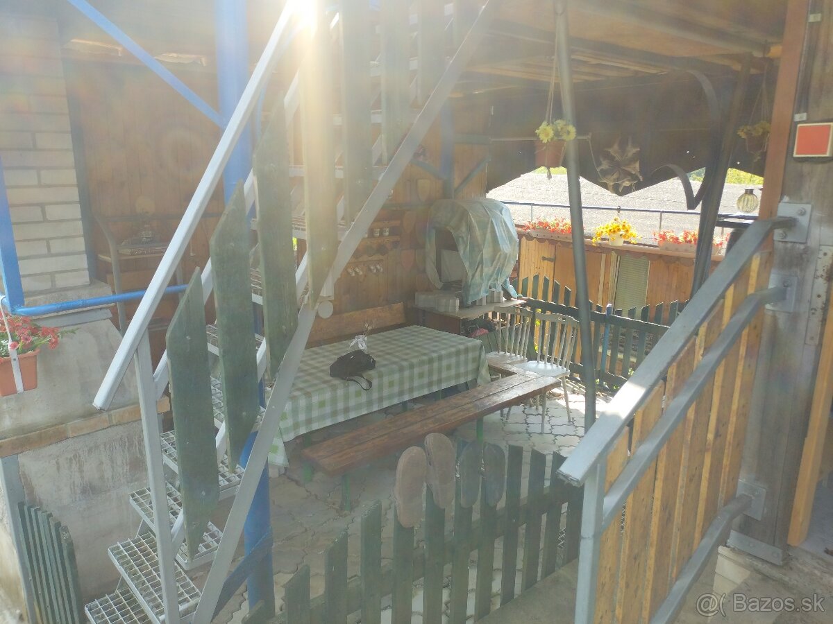 Záhrada s chatou Prievidza - 15