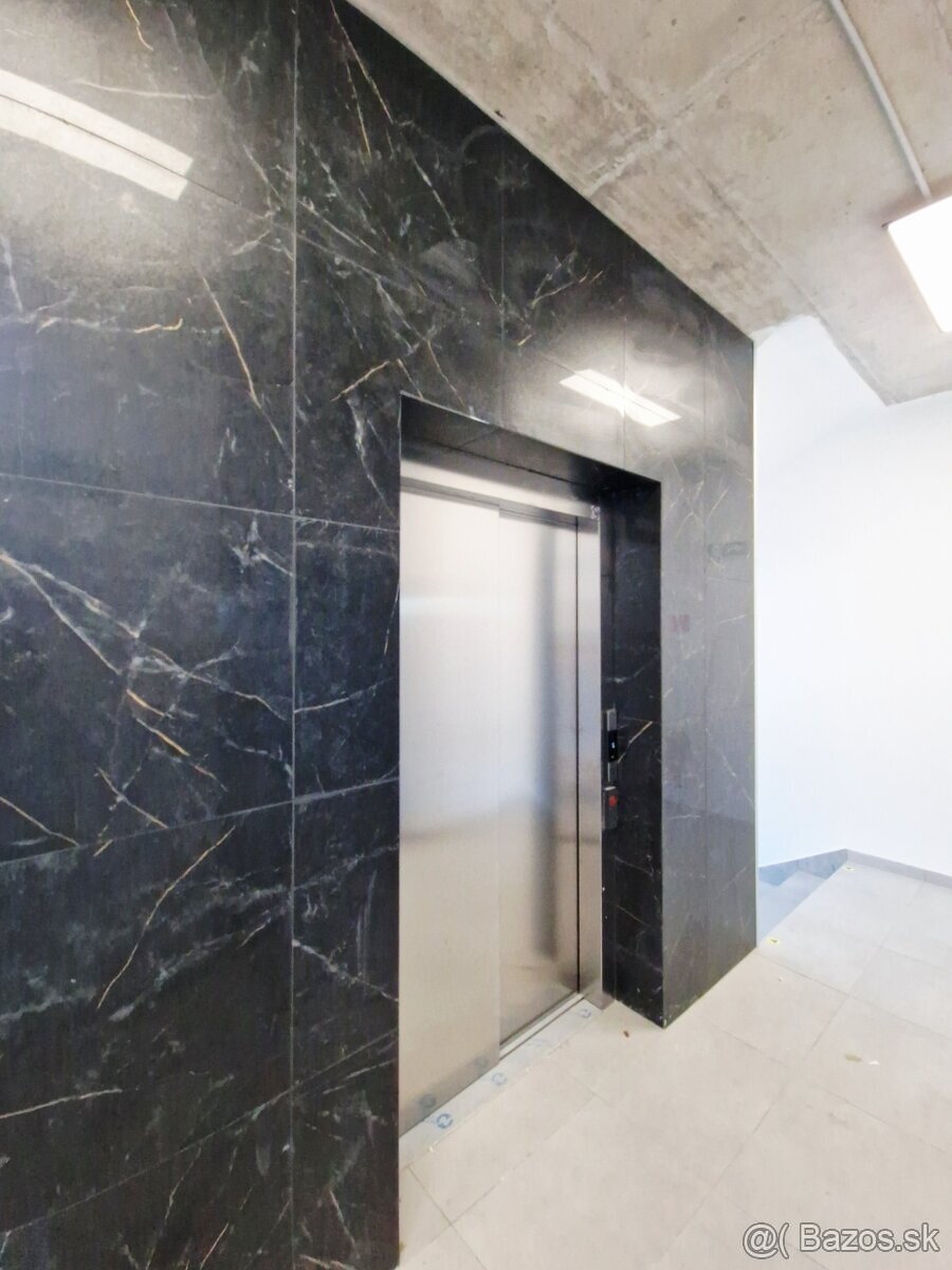 NOVOSTAVBA - PREDÁM 2 IZBOVÝ BYT S VEĽKOU LOGGIOU - 15
