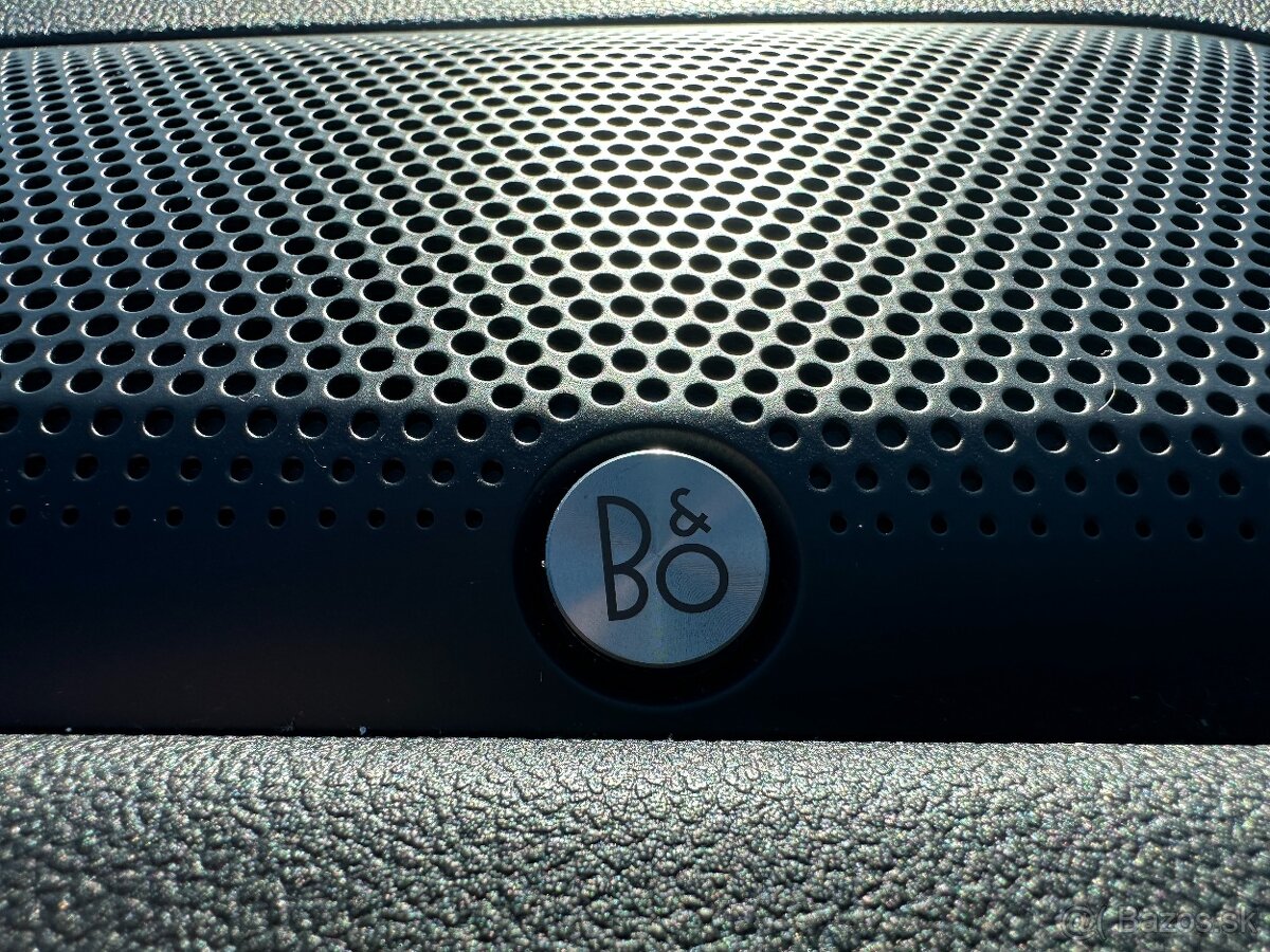 Ford Kuga 1.5TDCi ST Line-rv:2022--148tis km--AT 8-- - 15