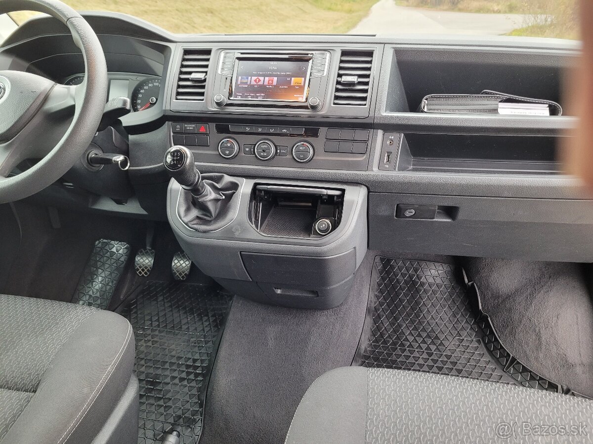 VOLKSWAGEN MULTIVAN T6 2,0Tdi 2018 - 15
