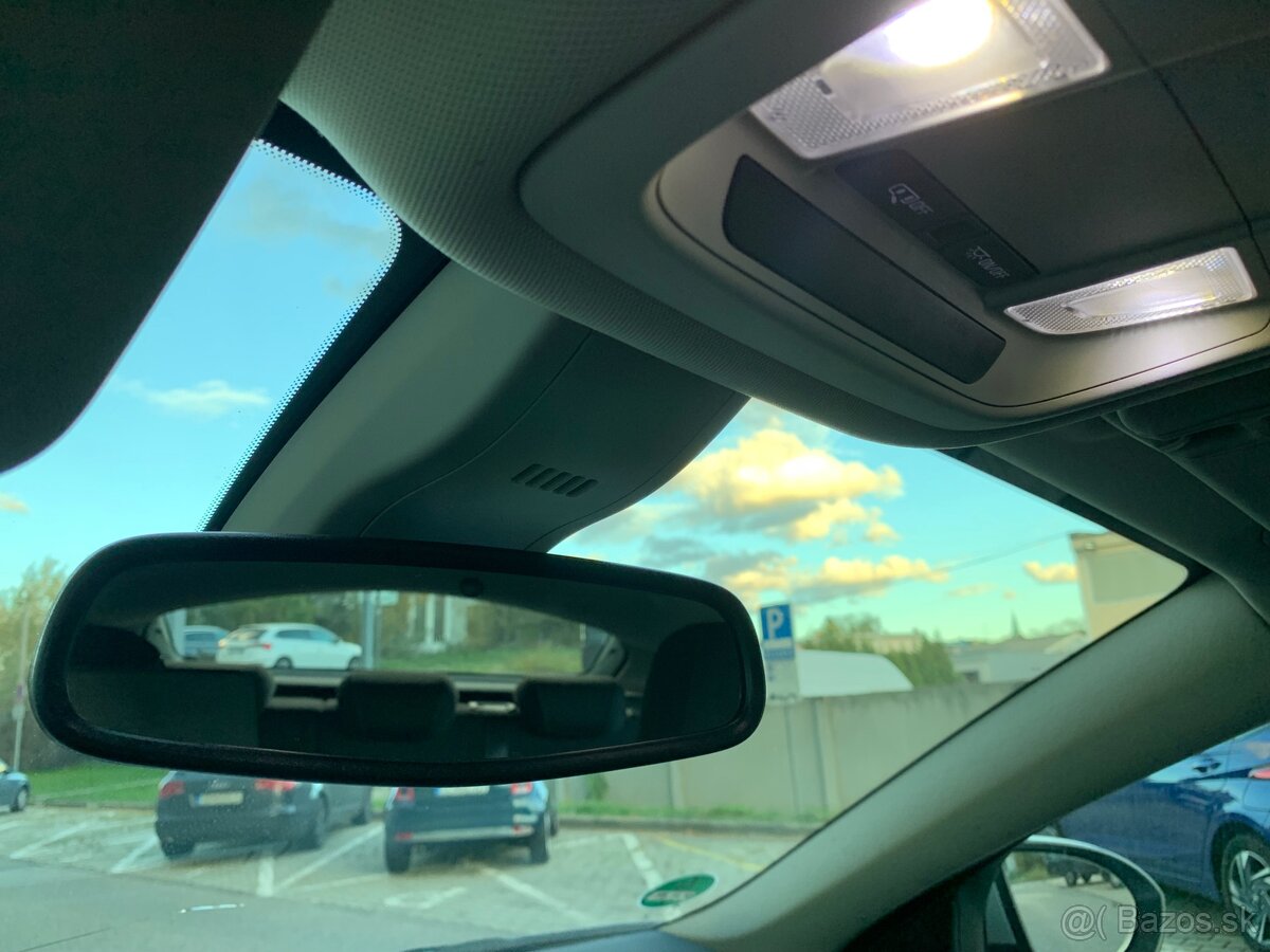 Opel Insignia 2.0 CDTI automat , sedan.125 kWt r.v.2020. DPH - 15