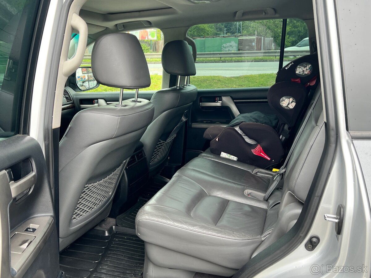 Toyota Land Cruiser 200 4.5 D - 15