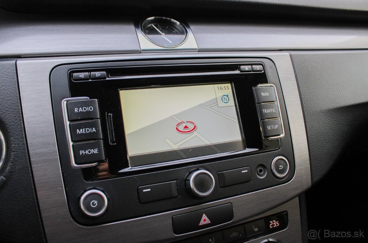 Volkswagen Passat B7 Sedan 2.0 TDI BMT - 15