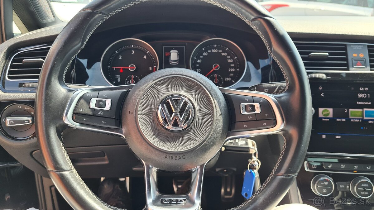 Volkswagen Golf 2,0 TDi GTD 135 KW DSG7 - 15