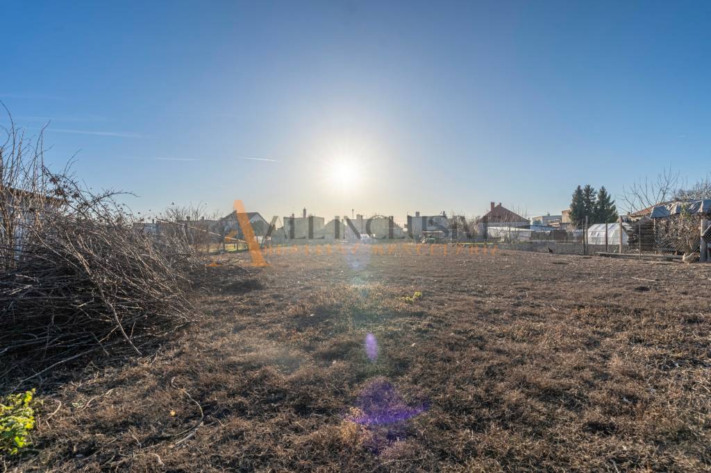 ALL INCLUSIVE l NA PREDAJ 3 IZBOVÝ RODINNÝ DOM S 18 ÁR POZEM - 15