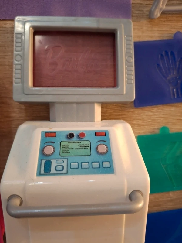 Sada Barbie klinika - 15