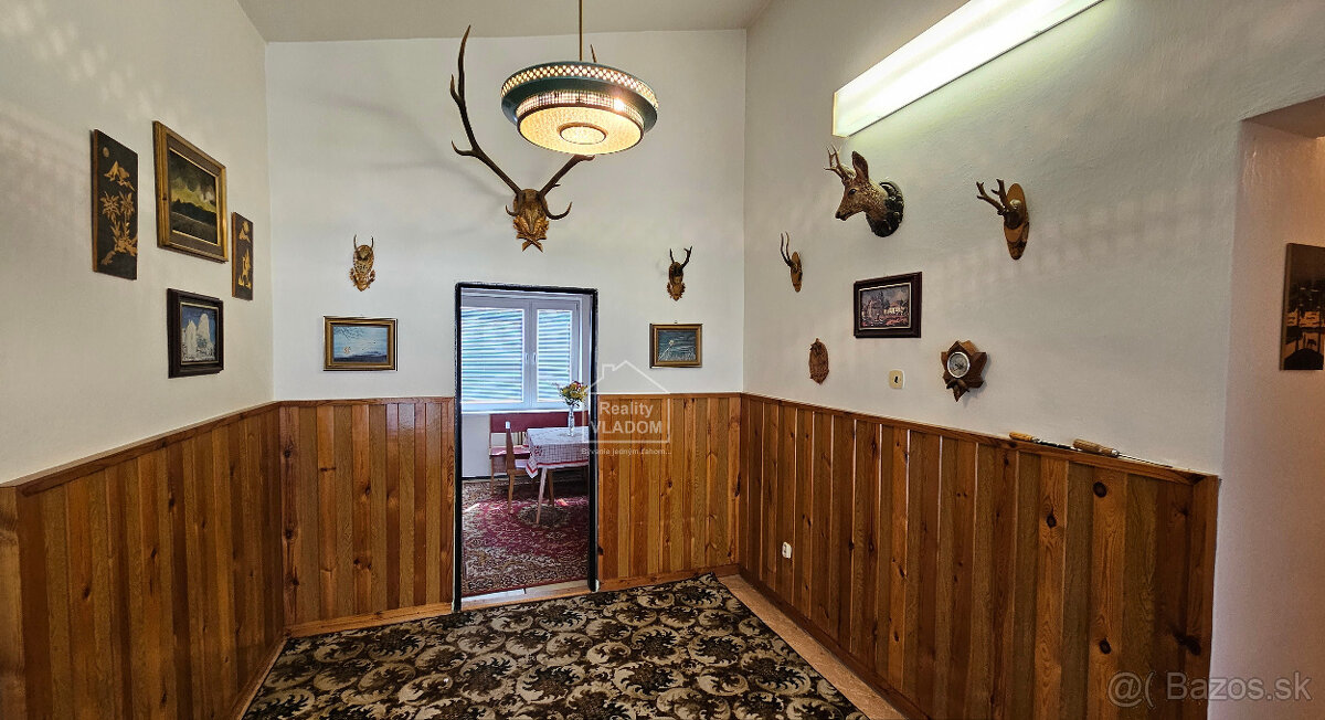 Veľký rodinný dom s veľkým pozemkom na ul. M. Uhra. - 15