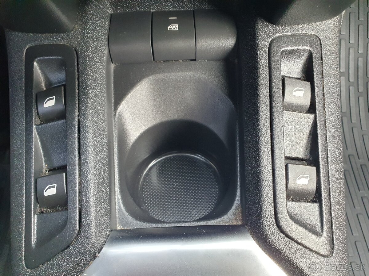 Peugeot 301 1.2 PureTech Allure - 15