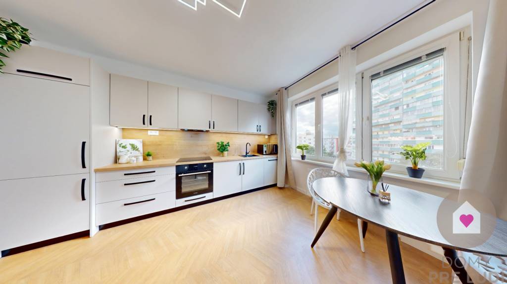 BA/NIVY-Prenájom komplet prerobeného 3 izbového bytu pri OC - 15