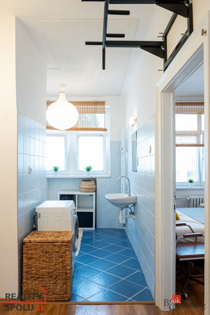 REZERVOVANÉ: Štýlový 2-izbový byt s historickým nádychom a u - 15