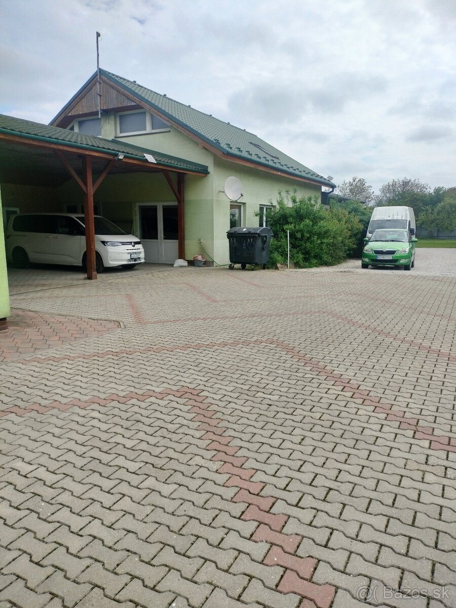 Sklad s parkovacími miestami - 15