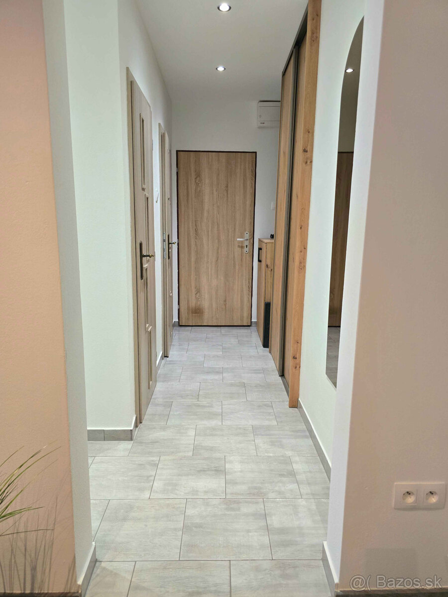 2i byt s možnosťou prerobenia na 3iz.; investičný potenciál - 15