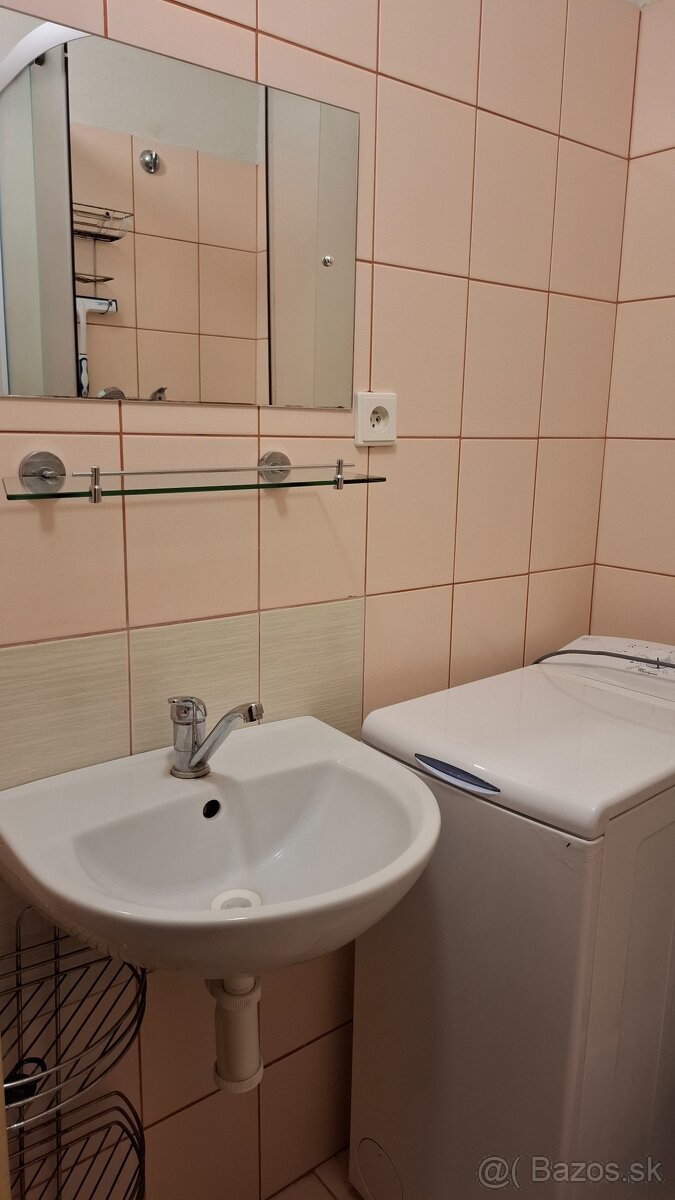 Predám 3-izbový byt - 15