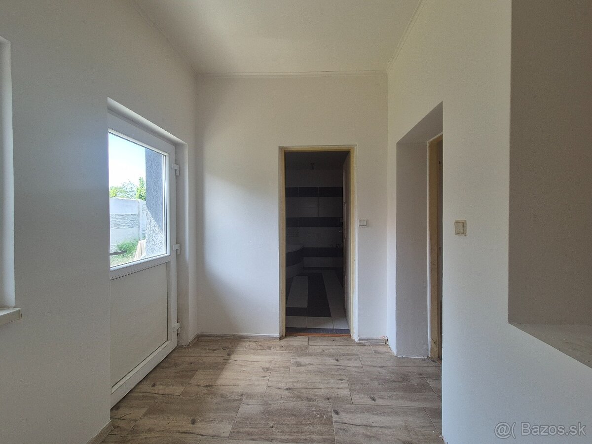 Predaj 4 izbový dom Kolárovo, Poľná 19 - 15