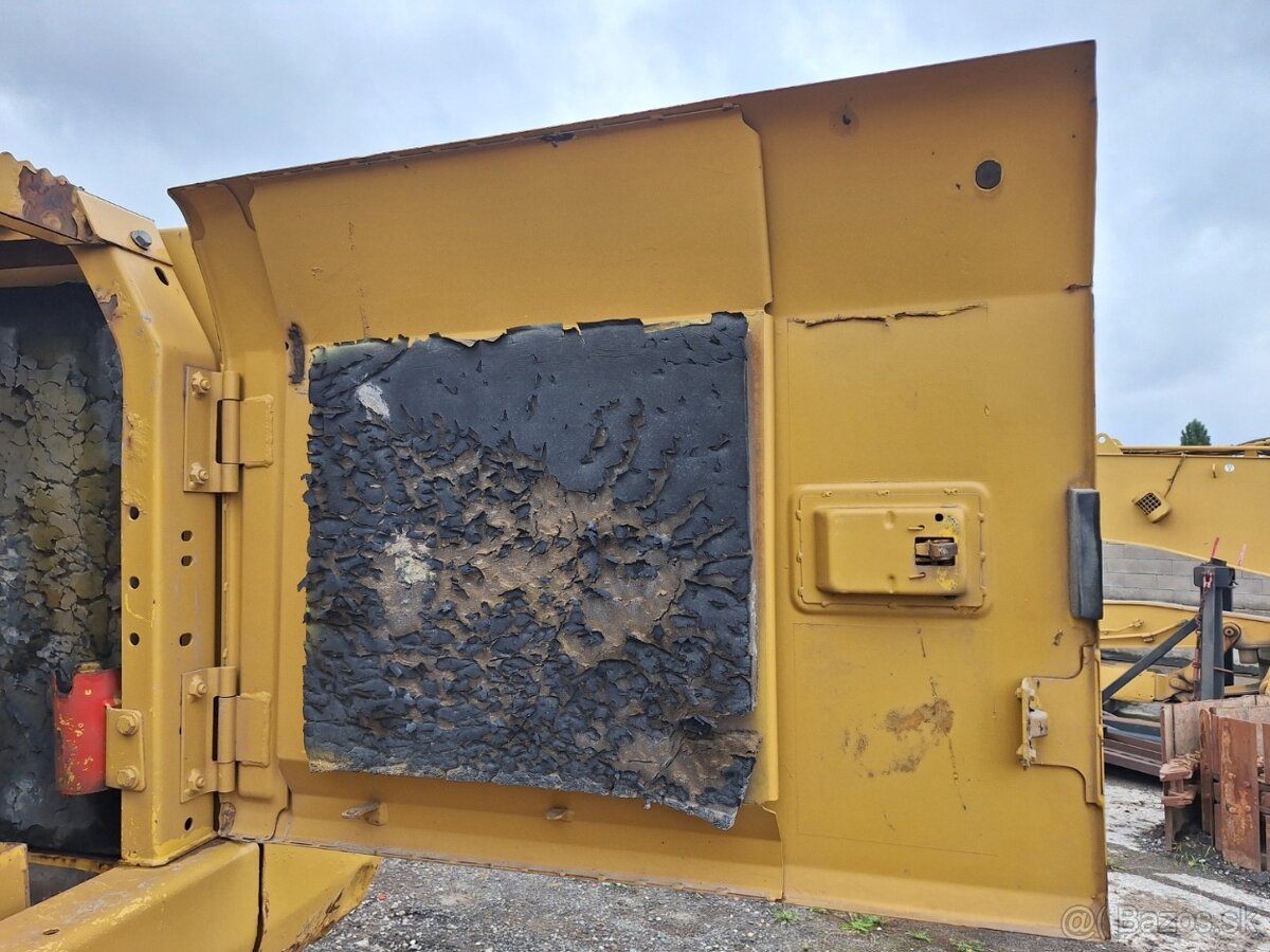 KOMATSU PC 240 LC-8 - 15