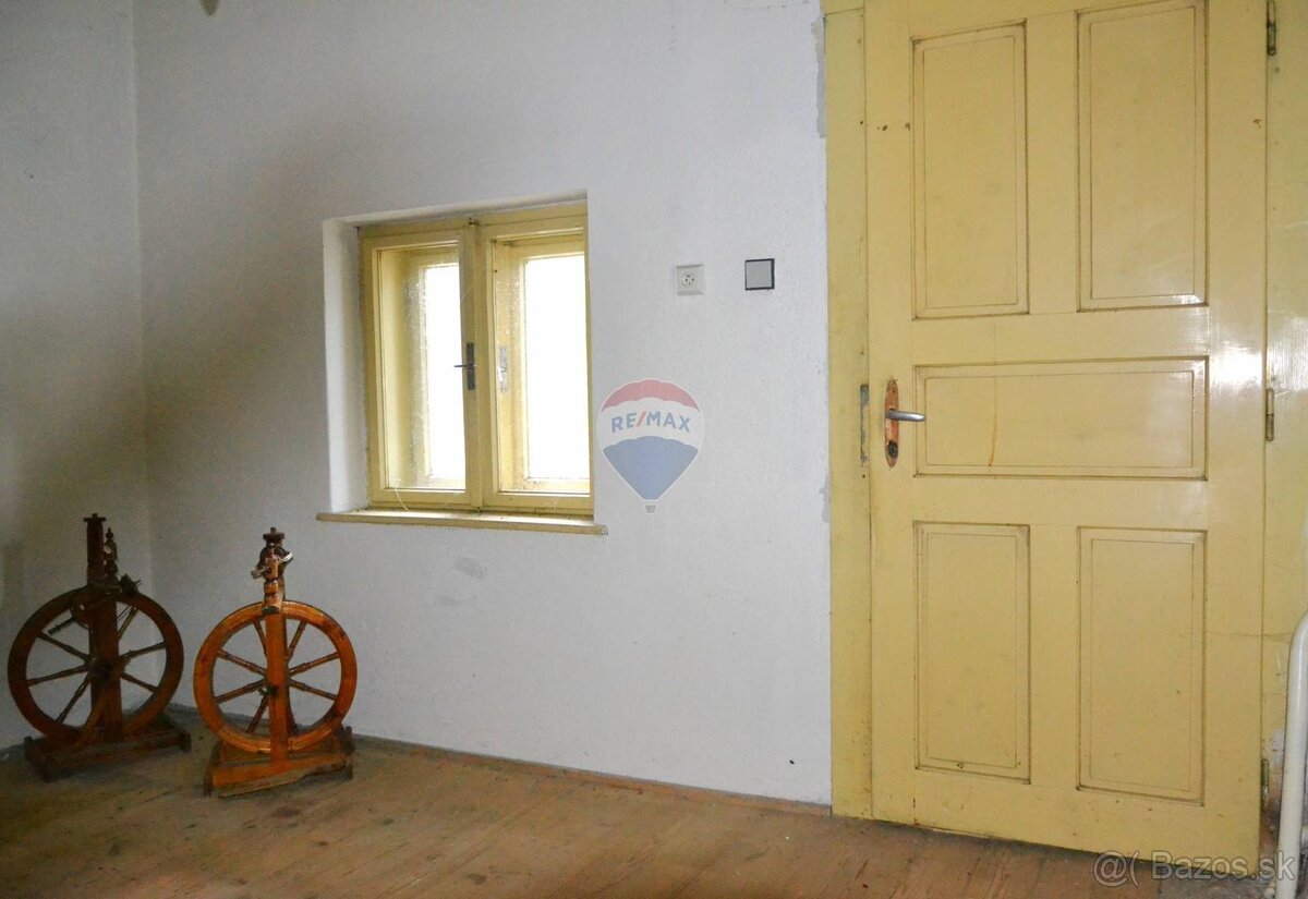 Utešený dom na predaj s veľkou záhradou v dedinke České Brez - 15