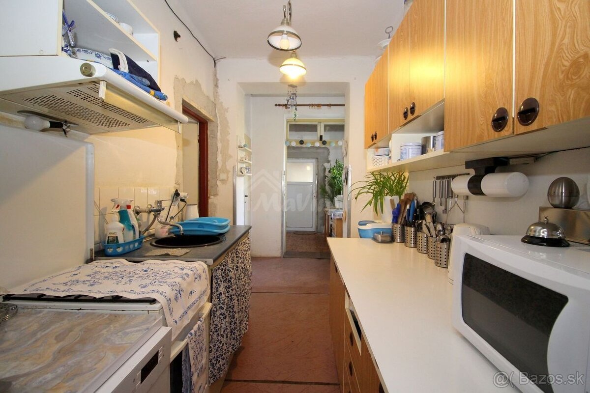 PREDAJ 4 izb DOM s garážou a poz. 992m2 obec Krásno - 15