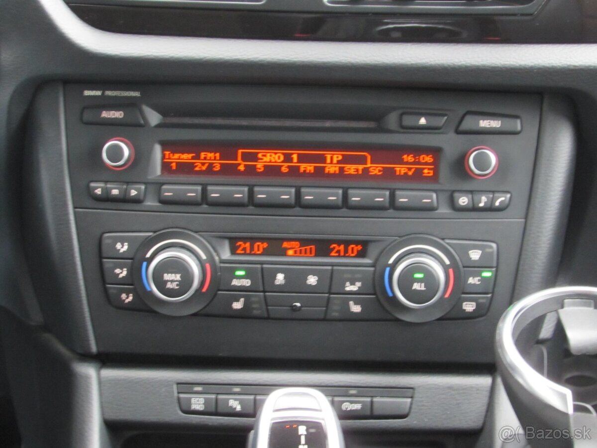 BMW X1 sDrive 18d A/T - 15