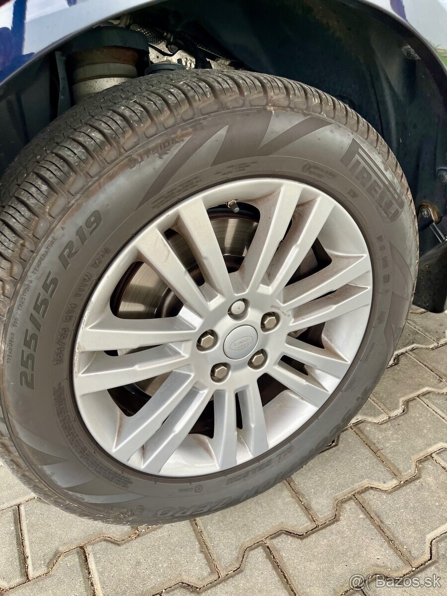 Land Rover Discovery IV - 15