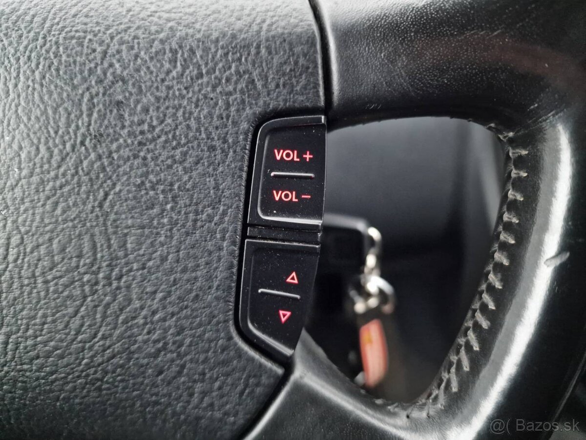 Volkswagen Multivan 2.5 TDI United 96 kW, M6 - 15