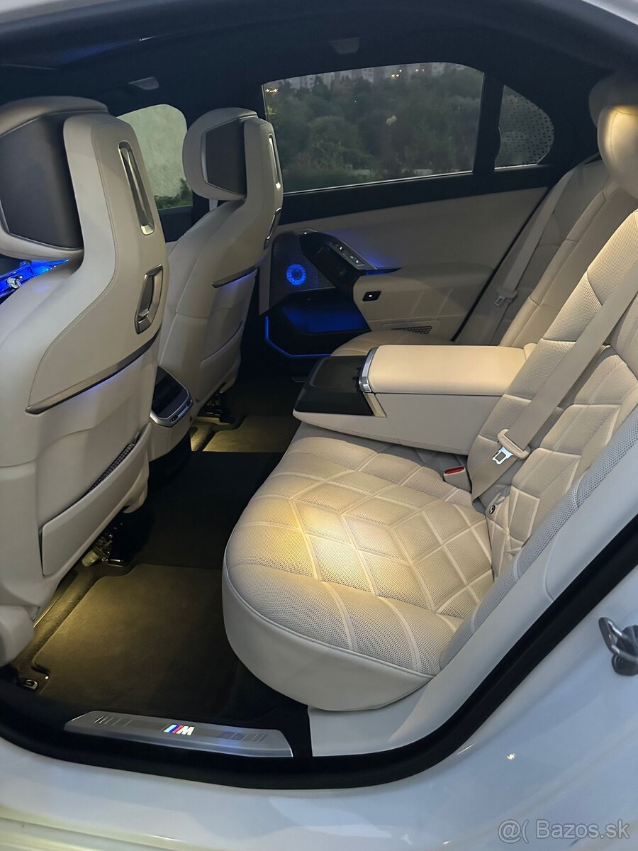 BMW 740d M XDRIVE - 15