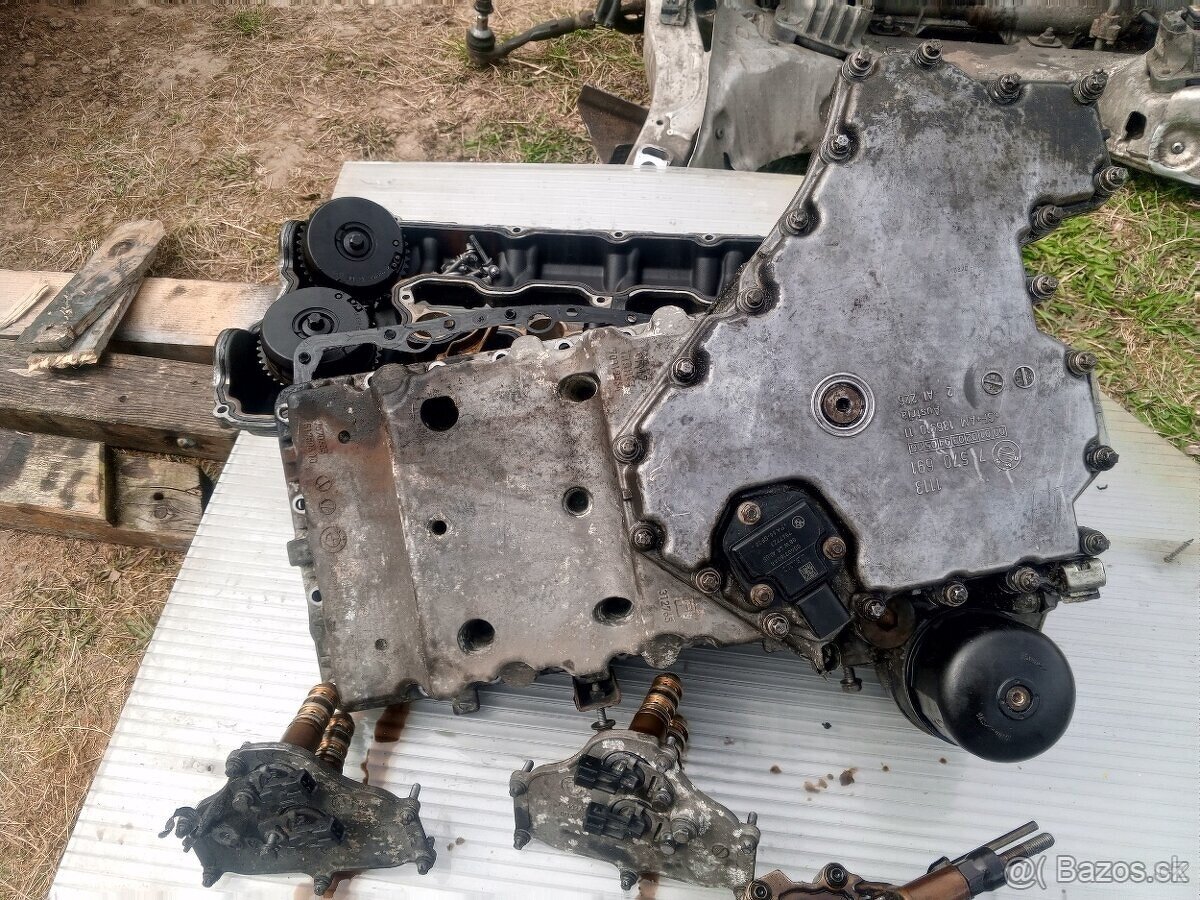 BMW f01 750i n63b44a - 15