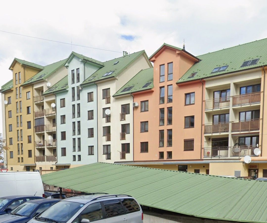 Exkluzívny 2-izbový byt, 65 m2 v centre mesta s parkovaním – - 15