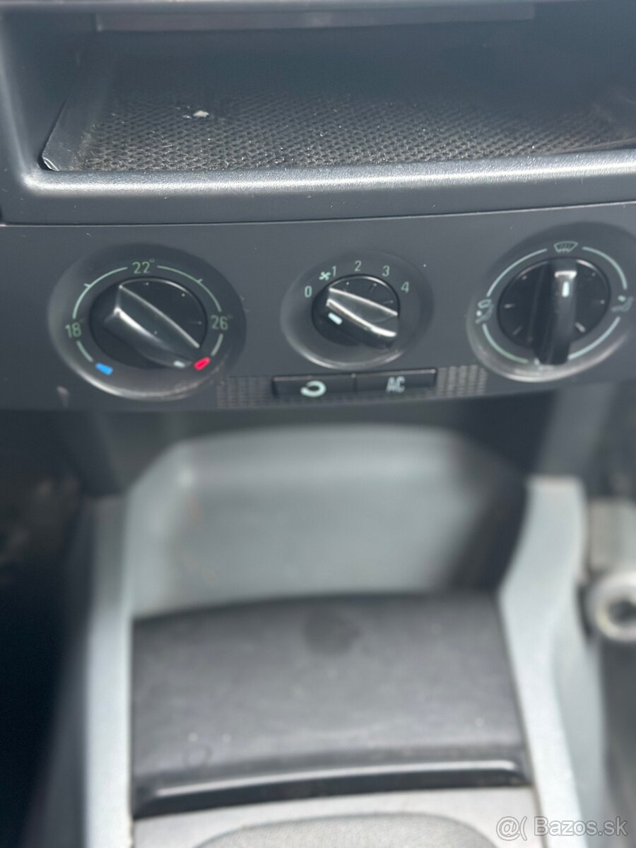 Škoda fabia 1.4 mpi - 15