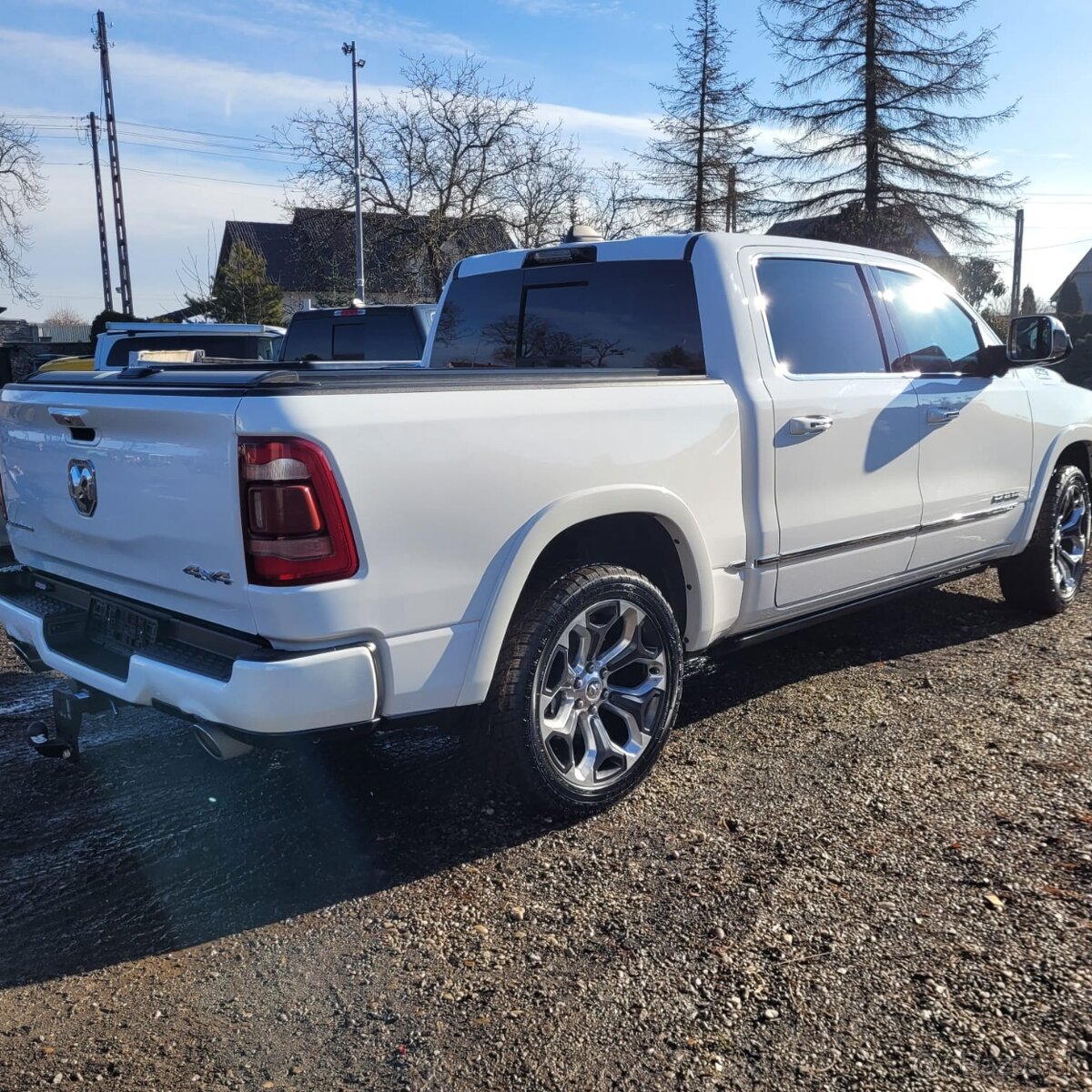 DODGE RAM 1500 LIMITED 2022 5,7 HEMI -DPH NOVA CENA - 15