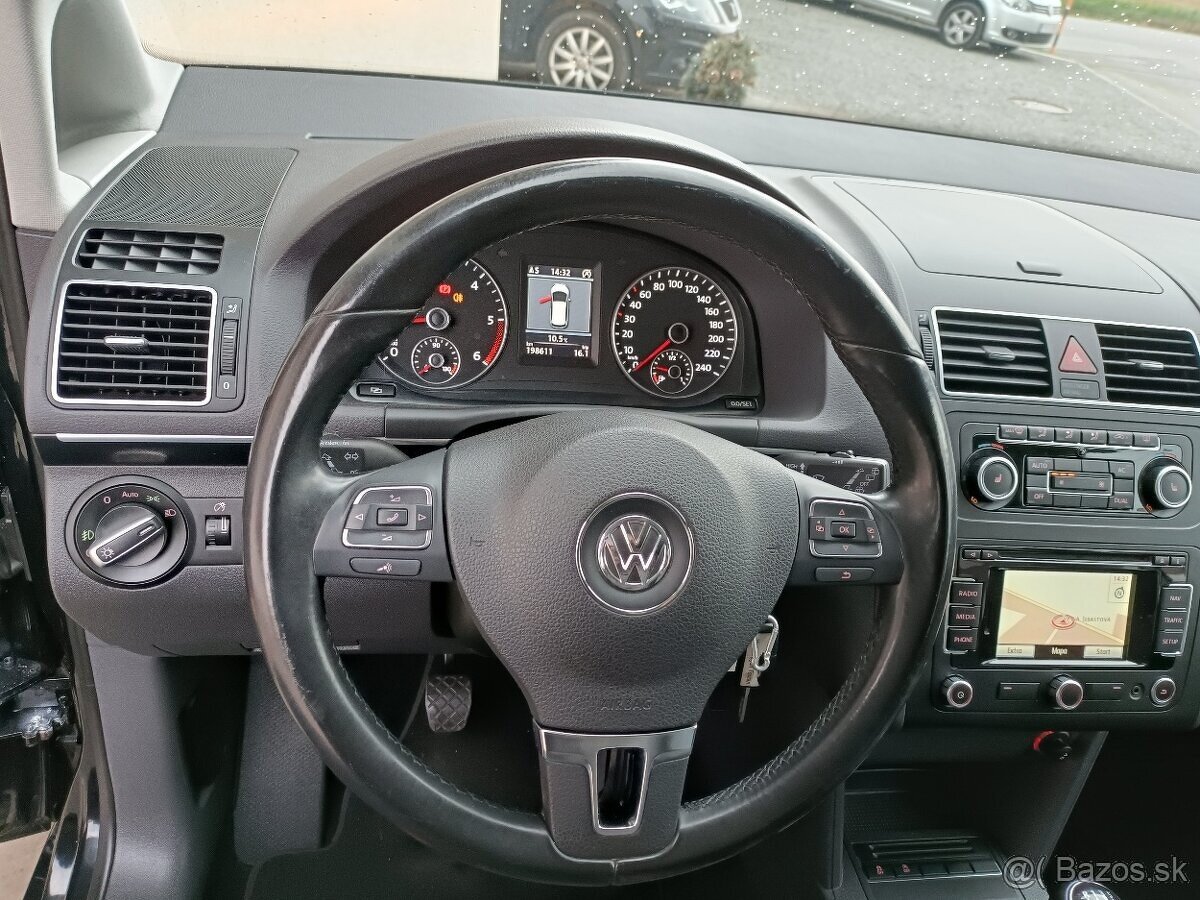 VOLKSWAGEN TOURAN 2.0 TDI CR 103 kW HIGHLINE BLUEMOTION - 15