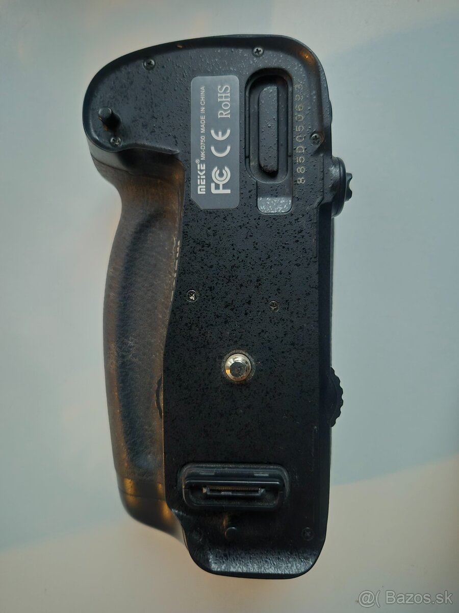 NIKON D750 + objektívy a battery grip - 15