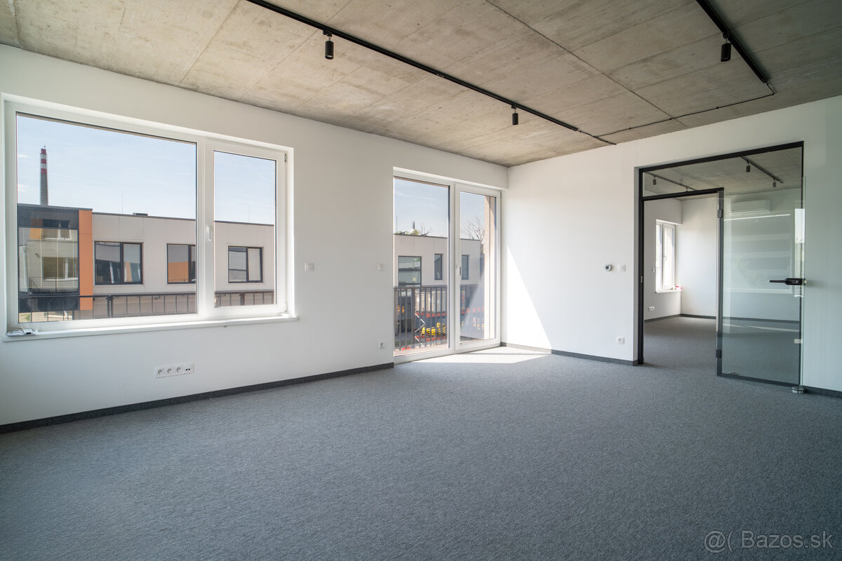 Na prenájom jedno podlažie polyfunkcie na Zavarskej ulici v - 15