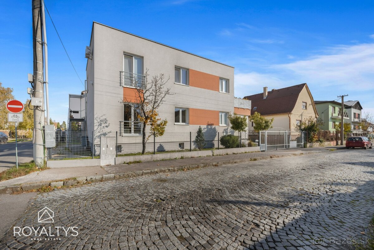 Slnečný 2 - izbový byt s veľkou pivnicou 26 m² - 15