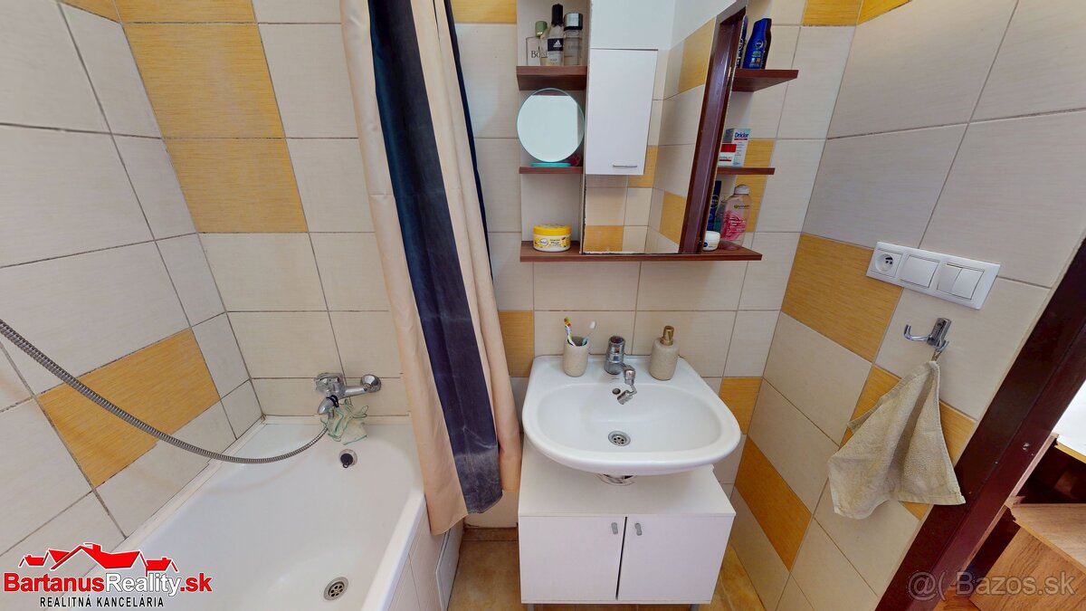 BartanusReality - Na predaj 2-izbový byt v Trenčíne, ul. K.Š - 15