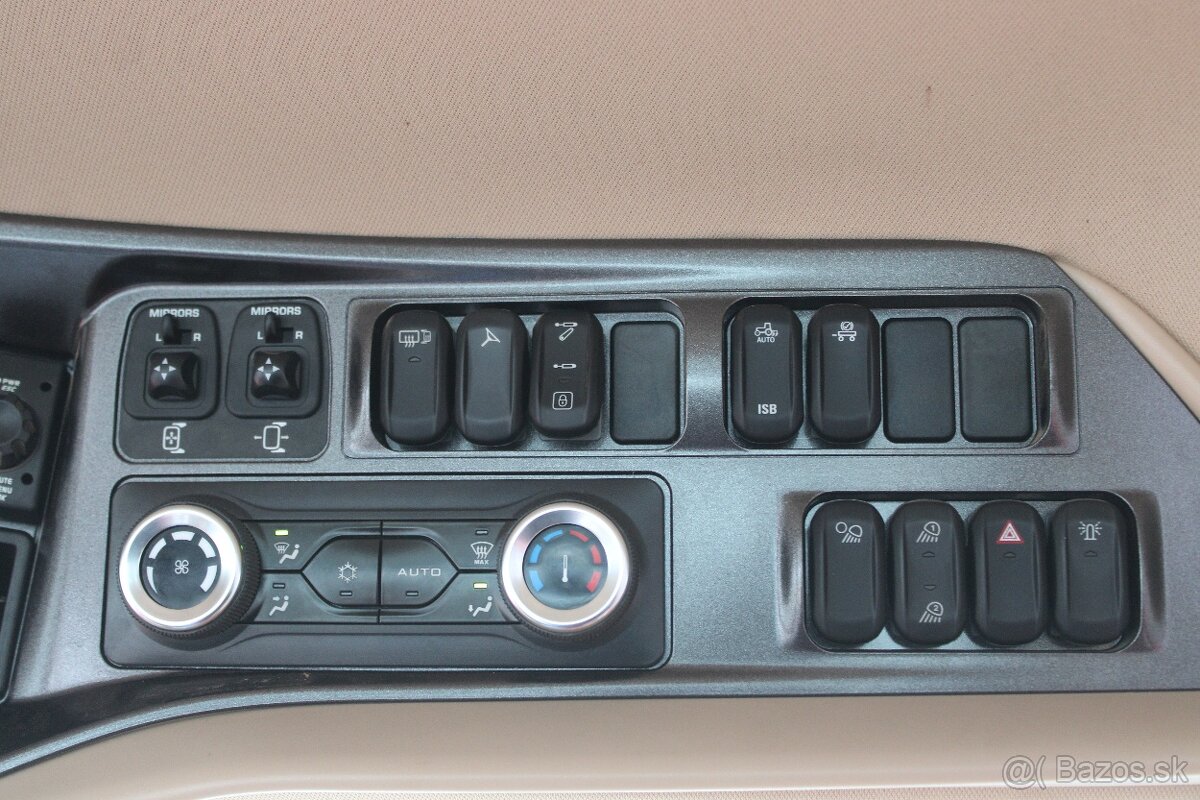 Case MAGNUM 400 - 15