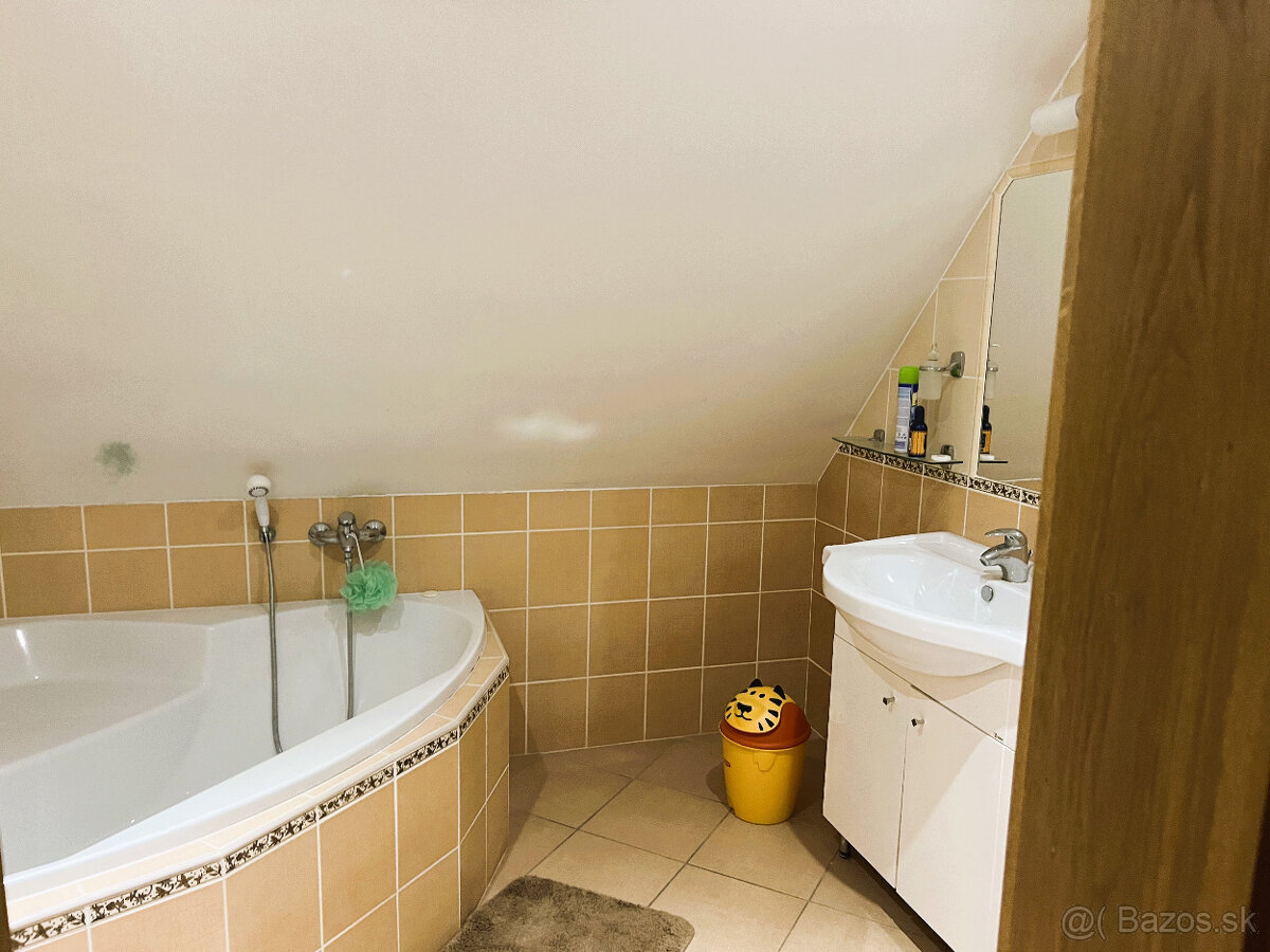 Rodinný dom na predaj - 15