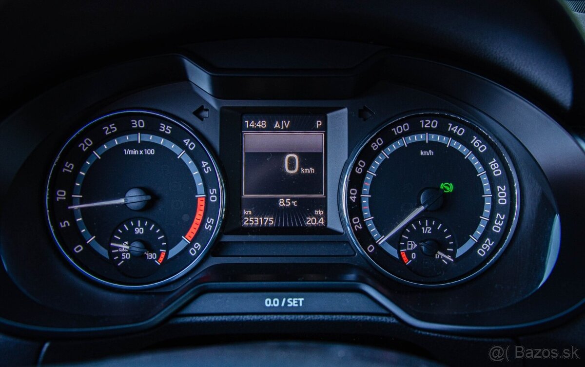 Škoda Octavia Combi SCOUT 2.0 TDI DSG 4x4 - 15