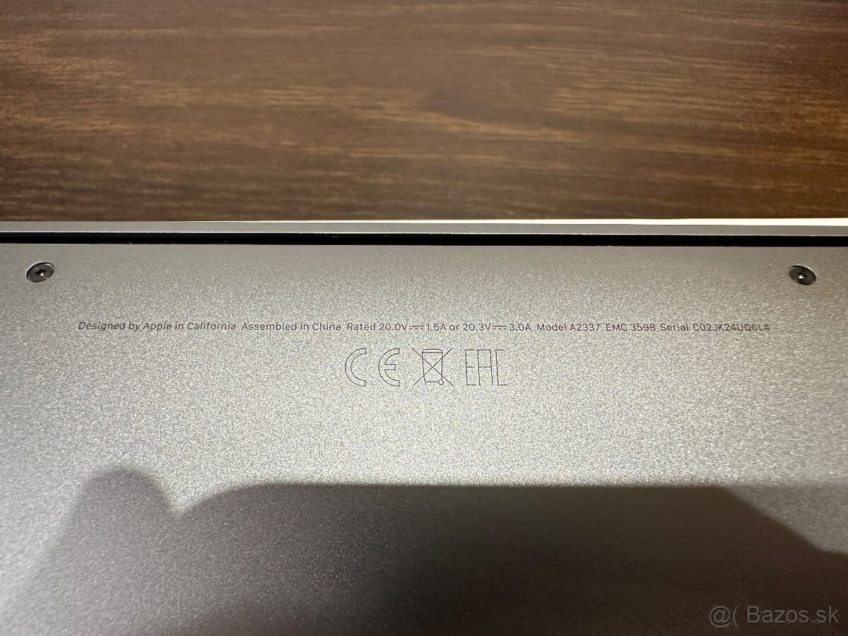 MacBook Air M1 13" 8/256 GB - 100% batéria a stav - 15